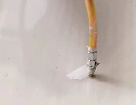 黄浦瓷砖空鼓维修公司专业解答在瓷砖铺贴过程中，如果使用的砂料过粗（如全部使用了粗砂），可能会导致以下问题